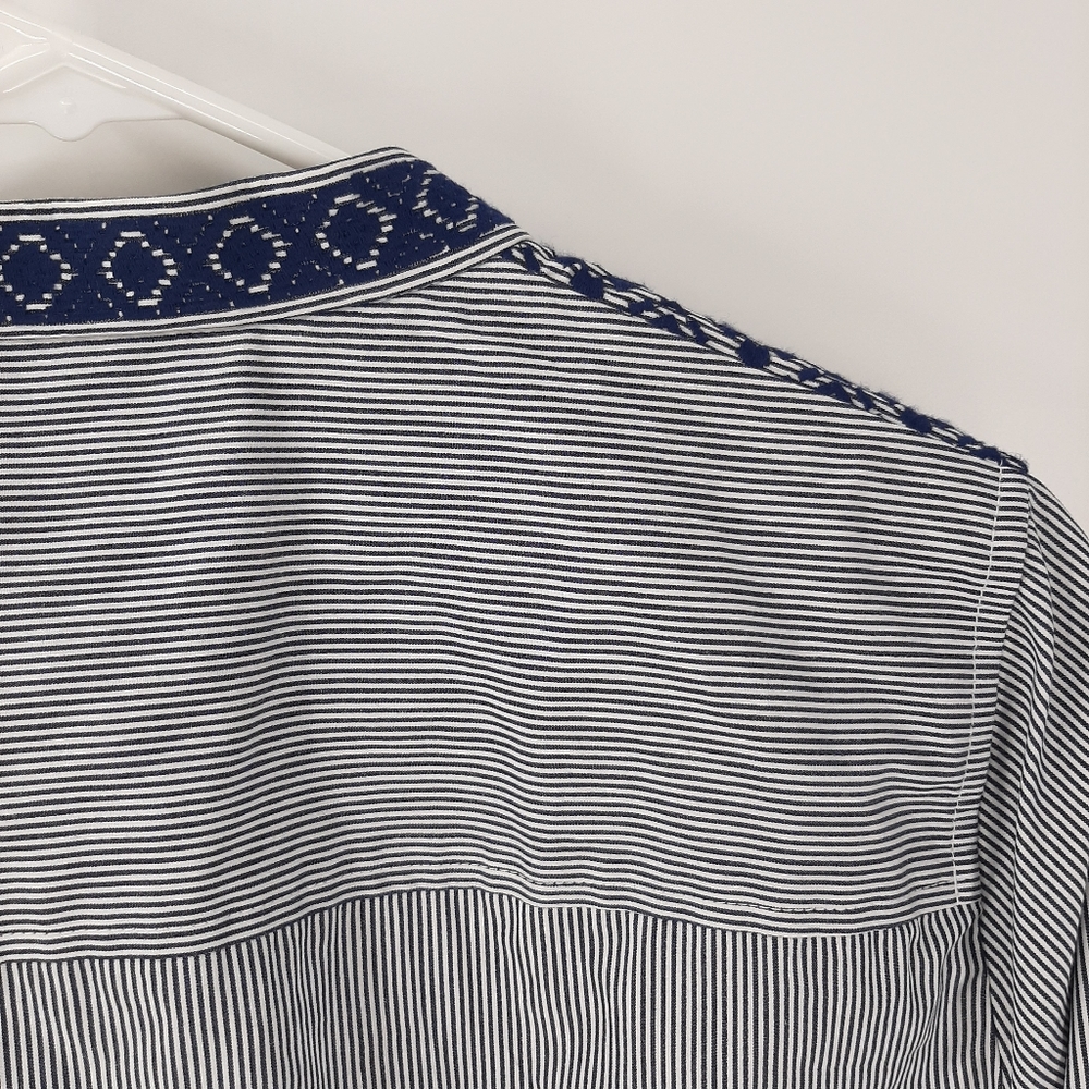 C Wonder NWT! Navy blue embroidered button… - Picture 7 of 8